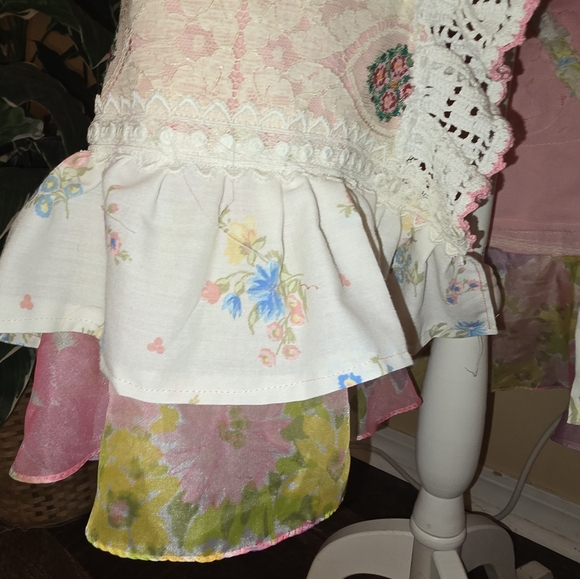 Floral Patchwork Dress with Lace Details - Picture 13 of 16